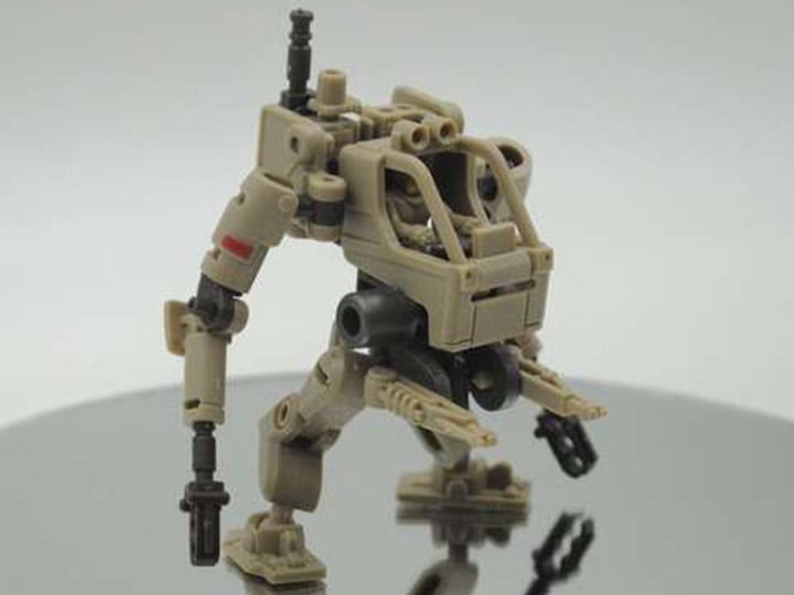 Multiabyss V-Link Mecha Striker + Logistic (Brown) 1/60 Scale Model Kit Gallery Image 1