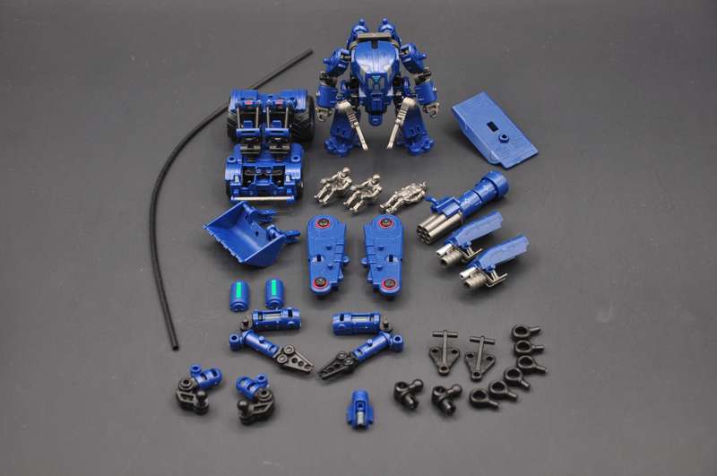 Multiabyss V-Link Mecha Defender + Construction (Blue) 1/60 Scale Model Kit Gallery Image 8