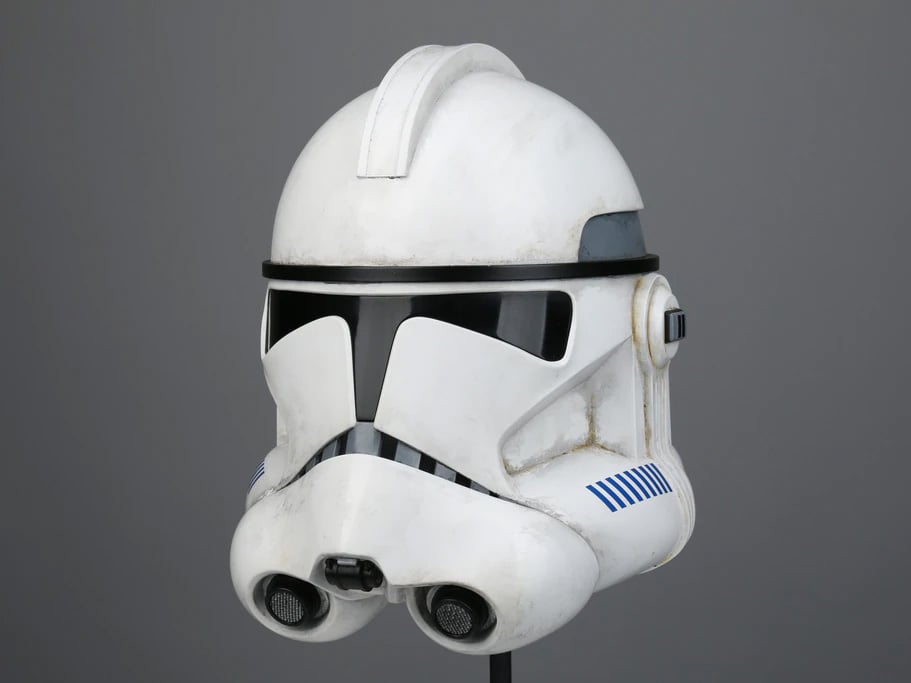Star Wars: Revenge of the Sith Clone Trooper Phase II (Weathered) 1:1 Scale Wearable Helmet Gallery Image 4