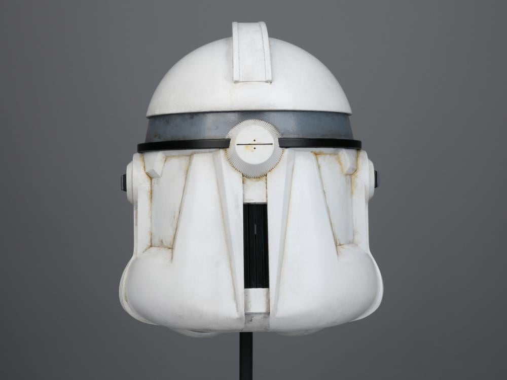 Star Wars: Revenge of the Sith Clone Trooper Phase II (Weathered) 1:1 Scale Wearable Helmet Gallery Image 6