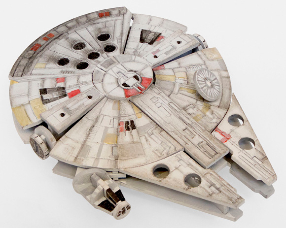 Star Wars IncrediBuilds Millennium Falcon Deluxe Book & 3D Wood Model Kit Gallery Image 5