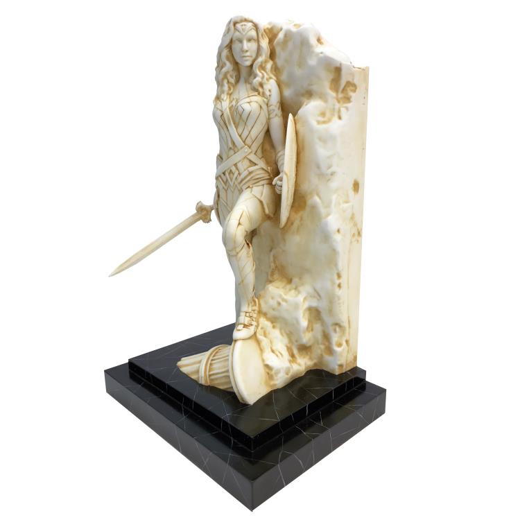 DC Comics Neo-Classical Wonder Woman Marble Finish Fine Art Statue Gallery Image 3