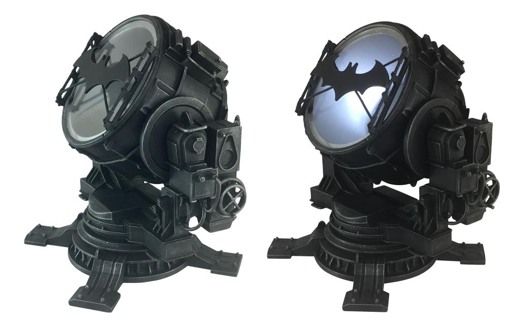 Batman: Arkham Knight Bat Signal Light Up Limited Edition Replica Gallery Image 3