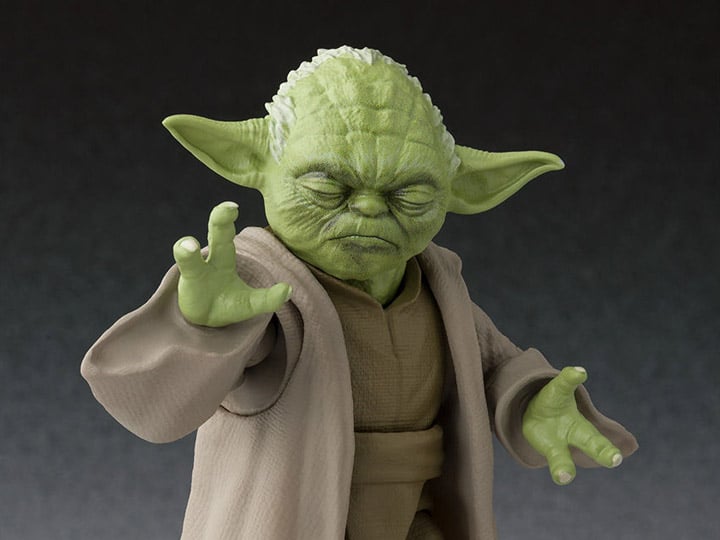 Star Wars S.H.Figuarts Yoda (Revenge of the Sith) Exclusive Action Figure Gallery Image 1