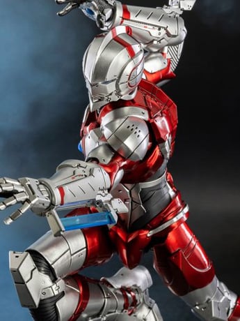 Ultraman FigZero Ultraman Suit (Anime) 1/6 Scale Collectible Figure Gallery Image 2