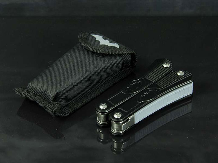 DC Comics Batman Pocket Multi-tool Gallery Image 1