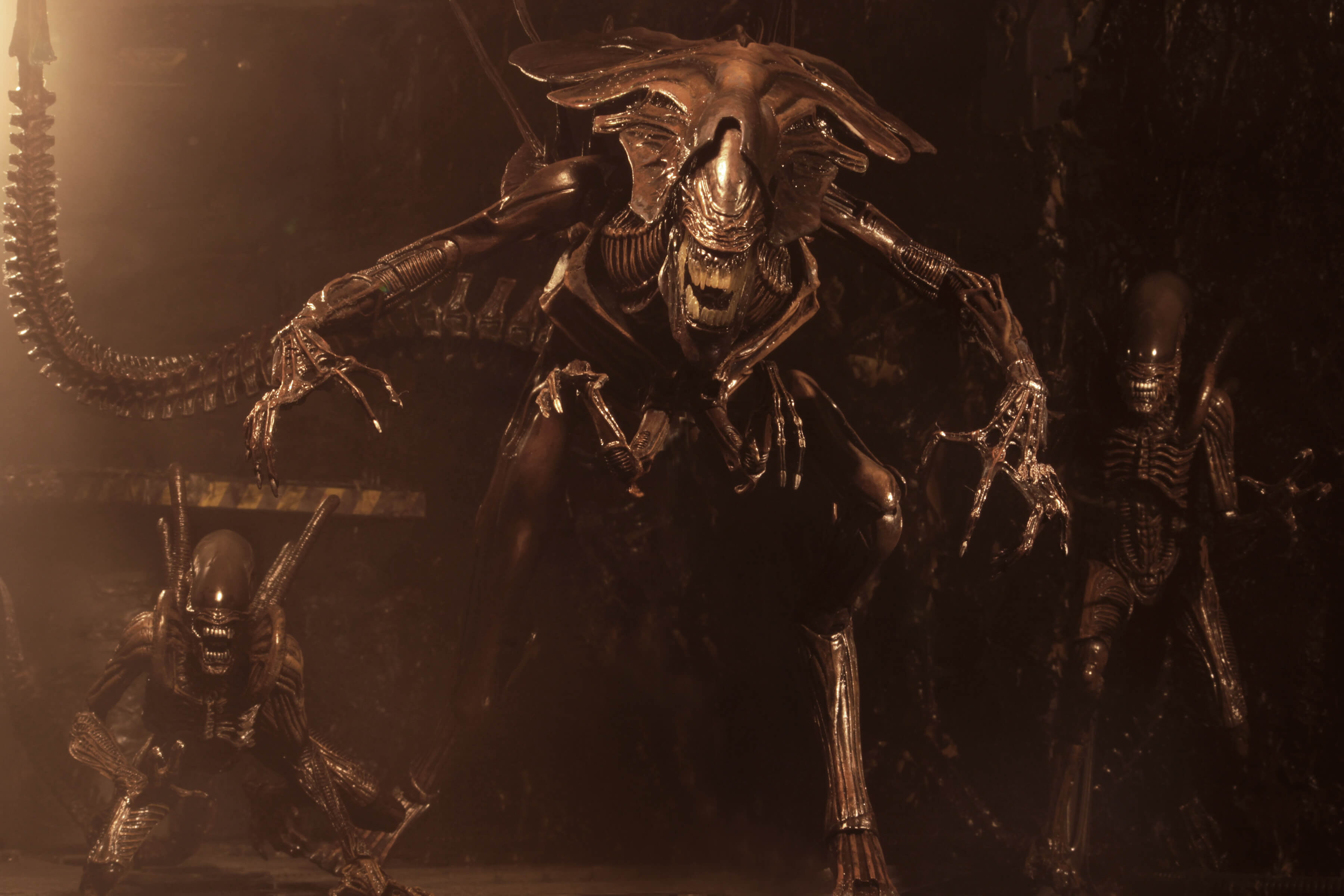 Alien: Resurrection Ultra Deluxe Alien Queen Figure