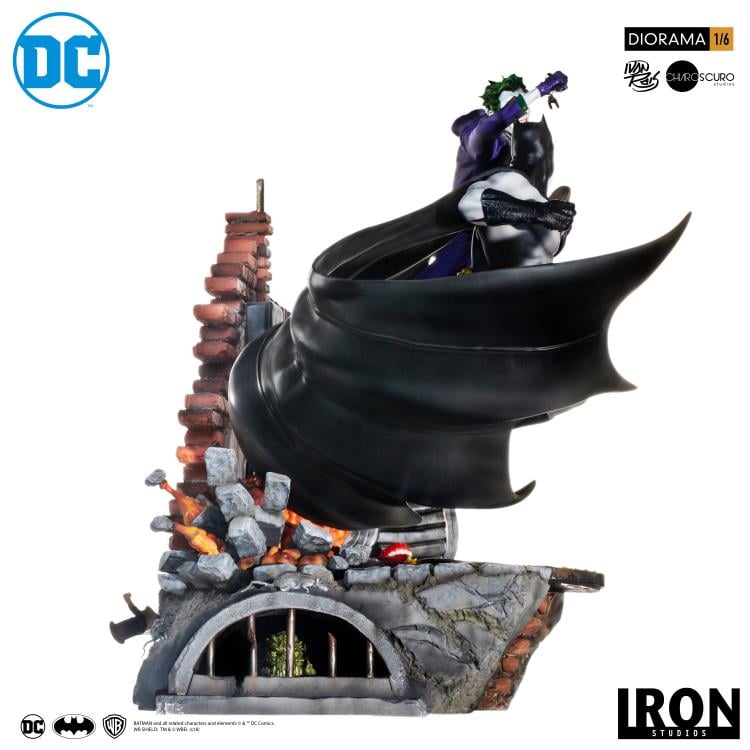 DC Comics Batman vs The Joker Battle 1/6 Scale Limited Edition Diorama Gallery Image 4