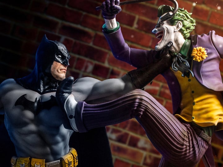 DC Comics Batman vs The Joker Battle 1/6 Scale Limited Edition Diorama Gallery Image 1