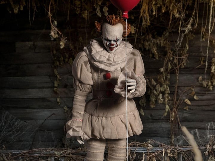IT (2017) One:12 Collective Pennywise Gallery Image 1