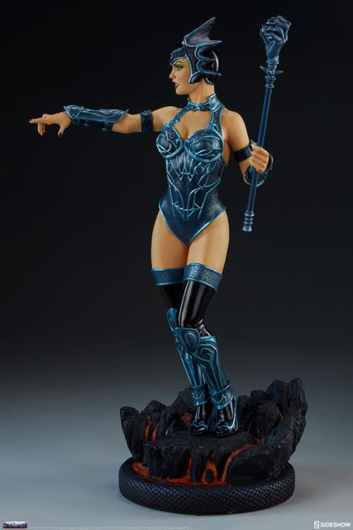 Masters of The Universe Evil-Lyn (Classic) Exclusive Limited Edition Statue Gallery Image 8