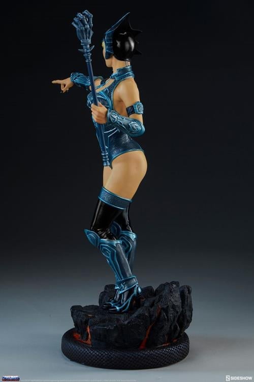 Masters of The Universe Evil-Lyn (Classic) Exclusive Limited Edition Statue Gallery Image 4