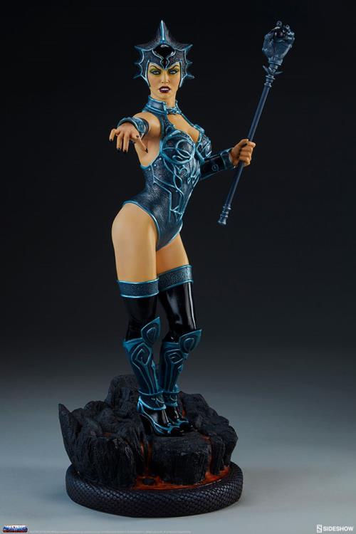 Masters of The Universe Evil-Lyn (Classic) Exclusive Limited Edition Statue Gallery Image 3