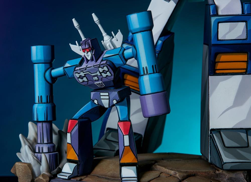 Transformers Classic Scale Soundwave Limited Edition Statue Gallery Image 10