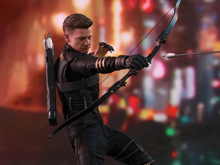 Avengers: Endgame MMS531 Hawkeye 1/6th Scale Collectible Figure Gallery Image 1