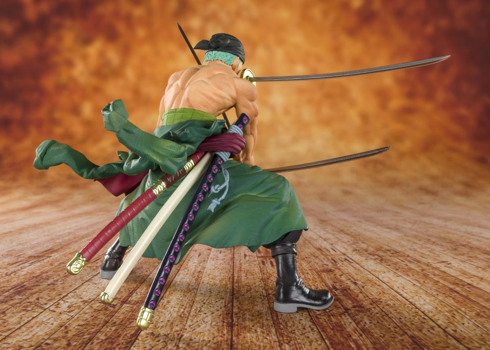 One Piece FiguartsZERO Pirate Hunter Zoro Gallery Image 4