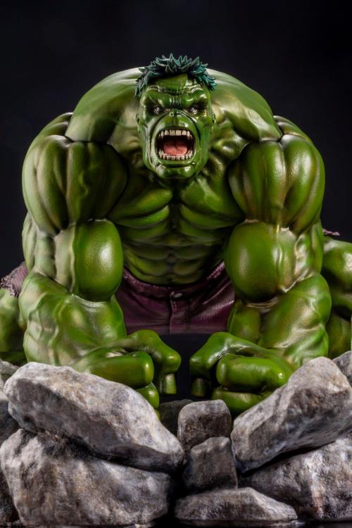 Marvel ArtFX Premier Hulk Limited Edition Statue Gallery Image 6