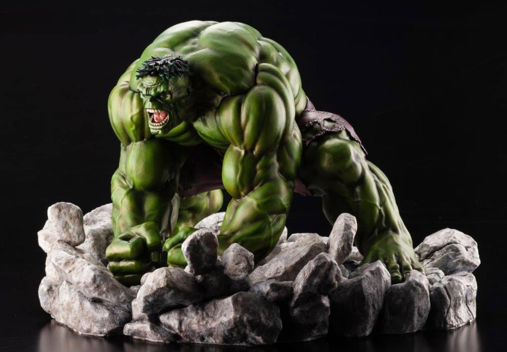 Marvel ArtFX Premier Hulk Limited Edition Statue Gallery Image 5