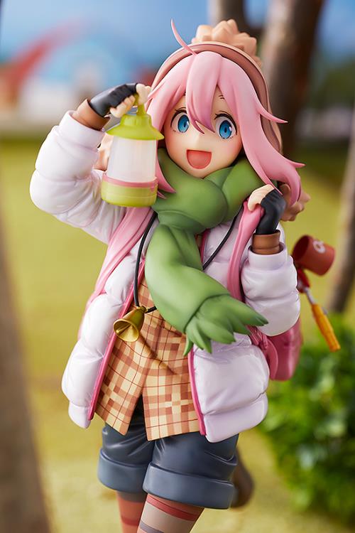 Laid-Back Camp Nadeshiko Kagamihara 1/7 Scale Figure Gallery Image 7