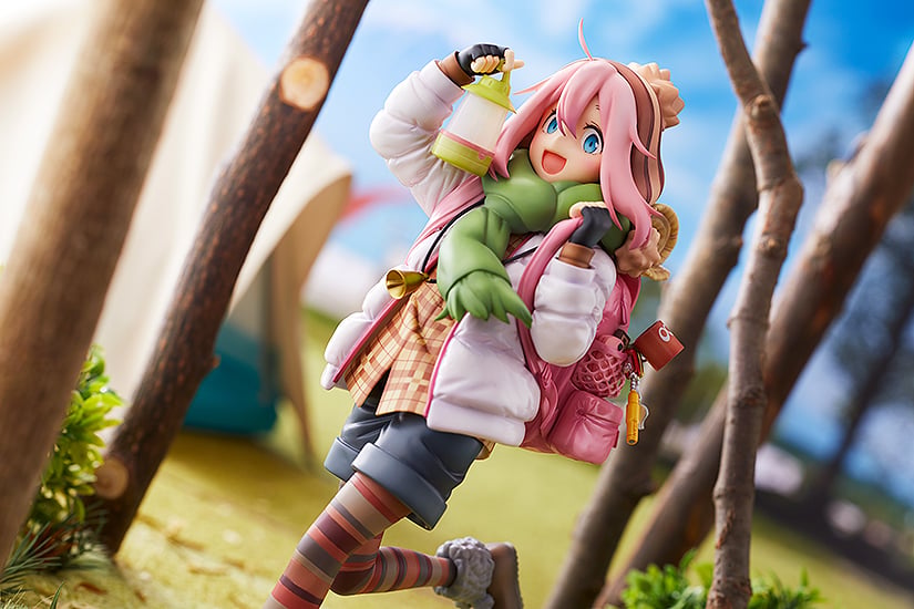Laid-Back Camp Nadeshiko Kagamihara 1/7 Scale Figure Gallery Image 8