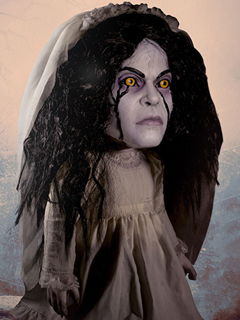 The Curse of La Llorona Mezco Designer Series Mega Scale Talking La Llorona Gallery Image 2