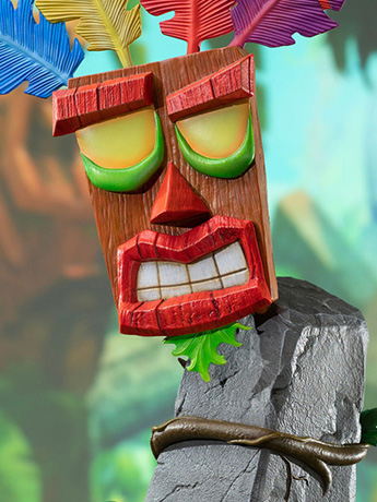 Crash Bandicoot Mini Aku Aku Mask Standard Companion Edition Gallery Image 2