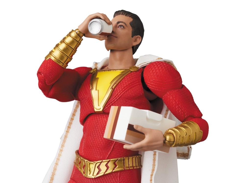 Shazam MAFEX No.101 Shazam Action Figure Gallery Image 9