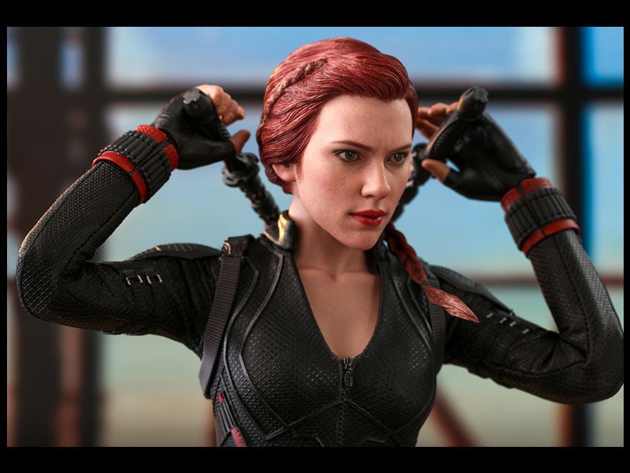 Avengers: Endgame MMS533 Black Widow 1/6th Scale Collectible Figure Gallery Image 19