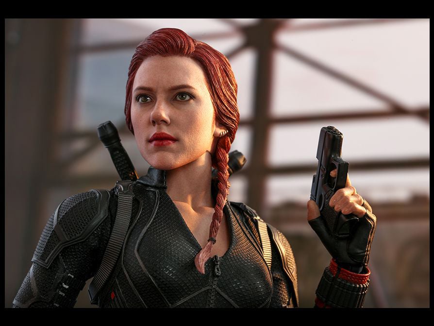 Avengers: Endgame MMS533 Black Widow 1/6th Scale Collectible Figure Gallery Image 17