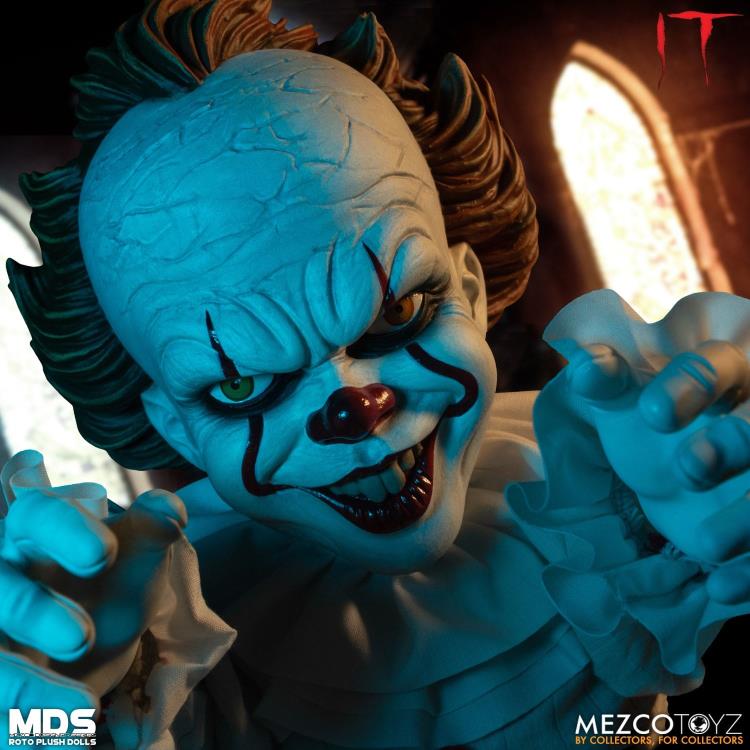 IT (2017) Mezco Designer Series Pennywise Roto Plush Doll Gallery Image 7