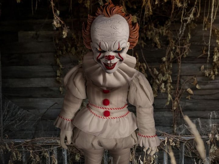 IT (2017) Mezco Designer Series Pennywise Roto Plush Doll Gallery Image 1