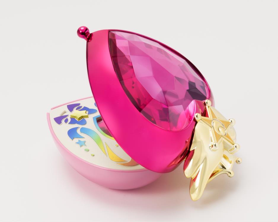 Sailor Moon Proplica Chibi Moon Compact Gallery Image 4