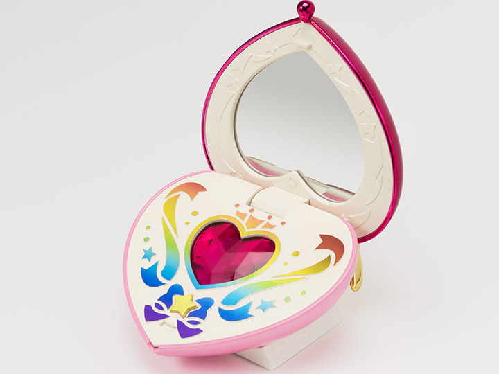 Sailor Moon Proplica Chibi Moon Compact Gallery Image 1