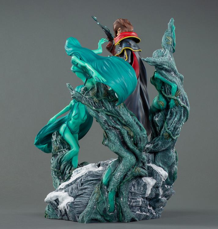 Space Pirate Captain Harlock 1/6 Scale Limited Edition Statue Gallery Image 4