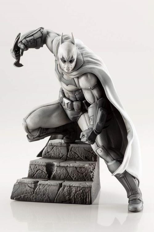 Batman Arkham Series 10th Anniversary Artfx+ Batman Limited Edition Statue Gallery Image 3
