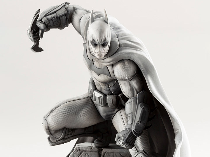 Batman Arkham Series 10th Anniversary Artfx+ Batman Limited Edition Statue Gallery Image 1