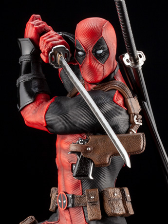 Marvel Deadpool (Maximum Effort) Fine Art Statue Gallery Image 2
