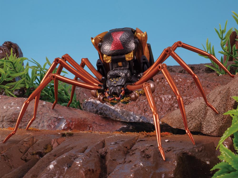 Transformers Masterpiece MP-46 Blackwidow (With Collectible Pin) Gallery Image 12