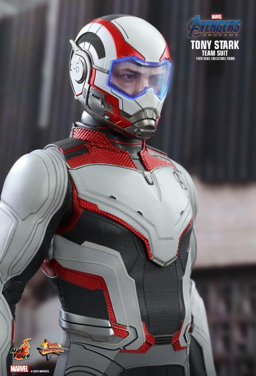 Avengers: Endgame MMS537 Tony Stark (Team Suit) 1/6th Scale Collectible Figure Gallery Image 7