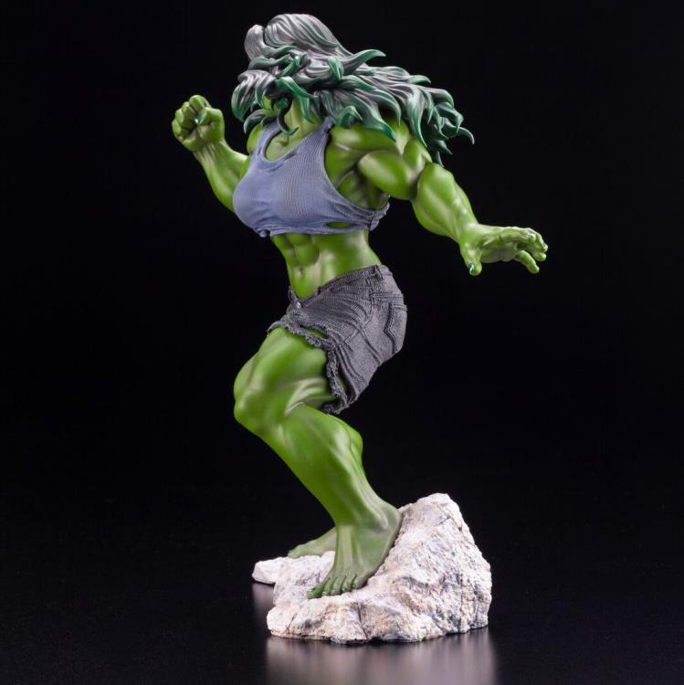 Marvel ArtFX Premier She-Hulk Limited Edition Statue Gallery Image 5