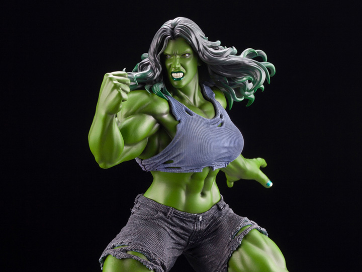 Marvel ArtFX Premier She-Hulk Limited Edition Statue Gallery Image 1