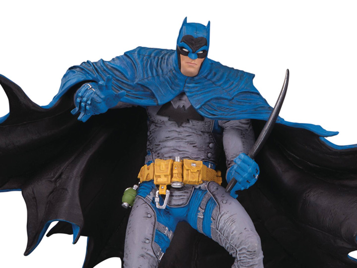 DC Designer Series Batman Limited Edition Statue (Rafael Grampa) Gallery Image 1