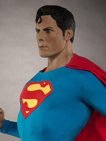 DC Comics Premium Format Superman (Christopher Reeve) Gallery Image 2