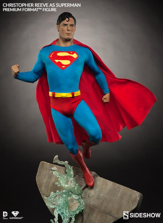 DC Comics Premium Format Superman (Christopher Reeve) Gallery Image 4