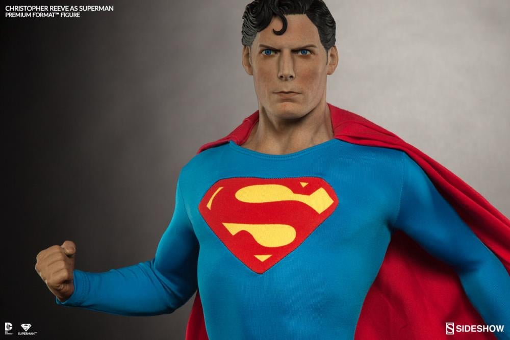 DC Comics Premium Format Superman (Christopher Reeve) Gallery Image 7