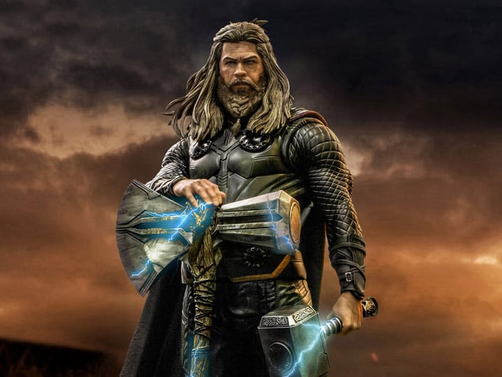 Avengers: Endgame Legacy Replica Thor 1/4 Scale Limited Edition Statue Gallery Image 1