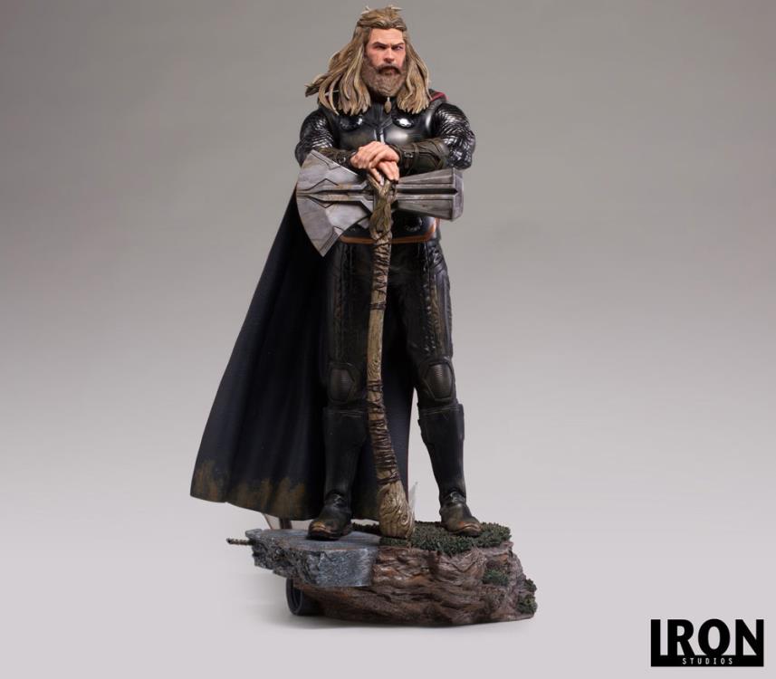 Avengers: Endgame Legacy Replica Thor 1/4 Scale Limited Edition Statue Gallery Image 6