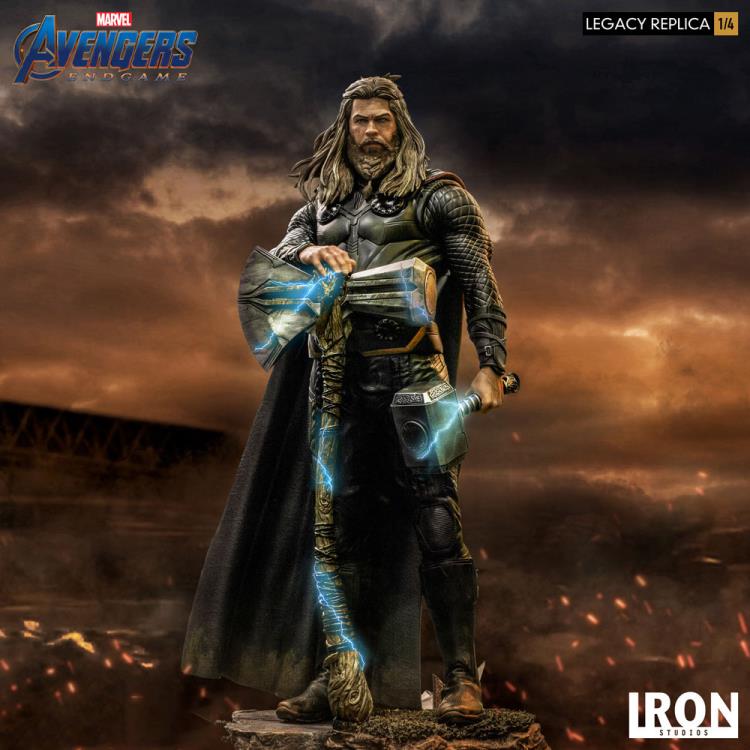 Avengers: Endgame Legacy Replica Thor 1/4 Scale Limited Edition Statue Gallery Image 3
