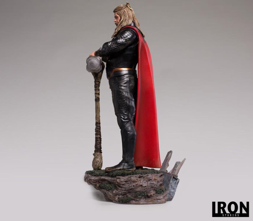 Avengers: Endgame Legacy Replica Thor 1/4 Scale Limited Edition Statue Gallery Image 5
