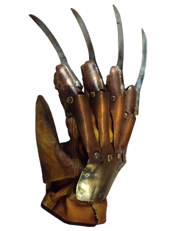 A Nightmare on Elm Street 2 Deluxe Freddy Krueger Glove Gallery Image 2